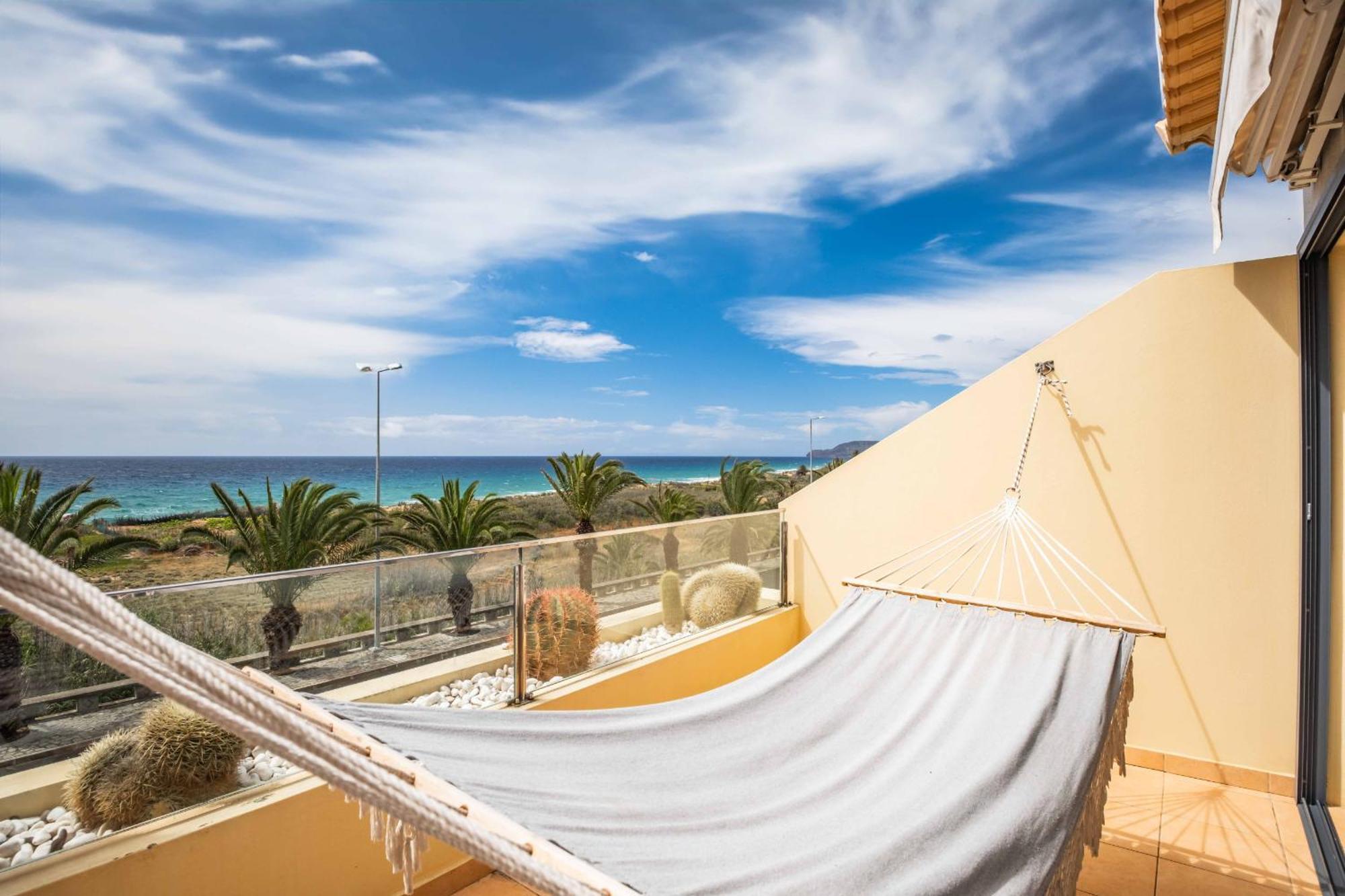Casa Das Pedras Pretas - By Wehost Porto Santo Exterior photo