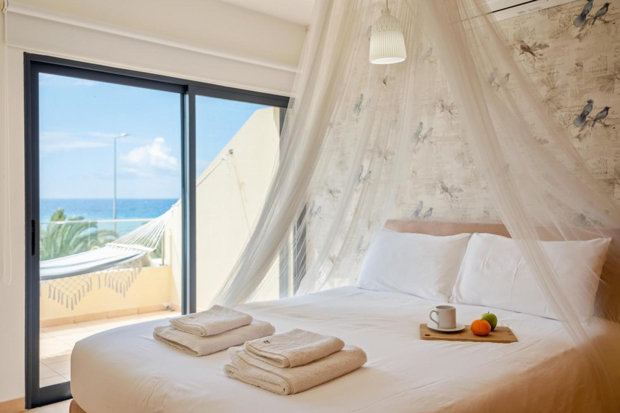 Casa Das Pedras Pretas - By Wehost Porto Santo Exterior photo